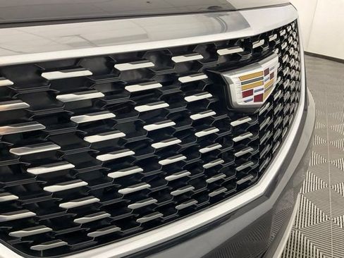 Used 2022 Cadillac XT5 Premium Luxury w/ Technology Package AWD/4WD image 11
