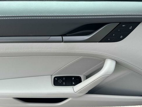 Used 2024 Porsche 911 Carrera S image 11