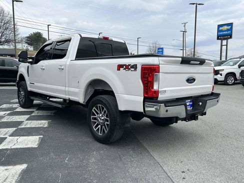 Used 2019 Ford F250 Lariat w/ Lariat Value Package image 5
