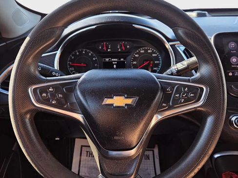 Used 2019 Chevrolet Malibu LT FWD image 8