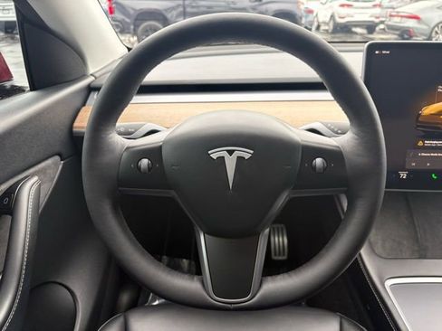 Used 2022 Tesla Model Y Performance image 36