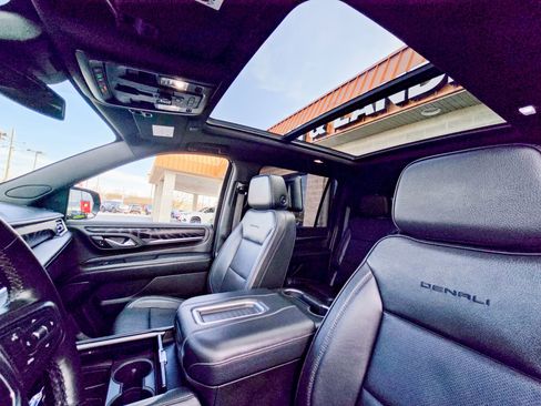 Used 2023 GMC Yukon XL Denali w/ Max Trailering Package image 30