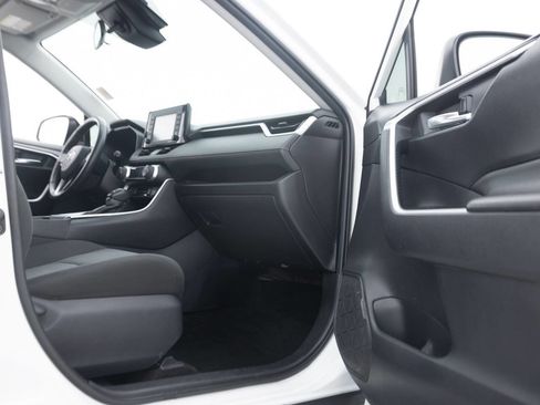 Used 2020 Toyota RAV4 XLE w/ Convenience Package AWD/4WD image 30