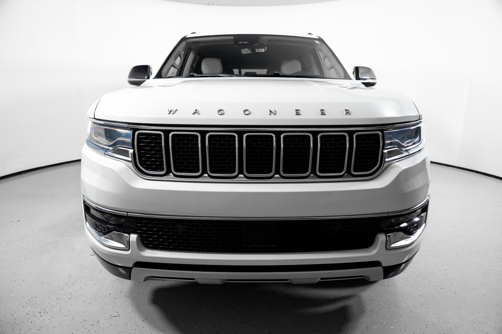 Used 2024 Jeep Wagoneer L Series II AWD/4WD image 15