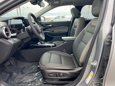 New 2026 Chevrolet Trax ACTIV w/ Sunroof Package image 9