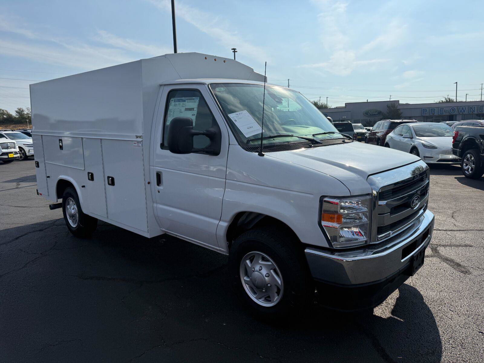 New 2027 Ford E-350 and Econoline 350 Super Duty w/ Power Equipment Group RWD image 4