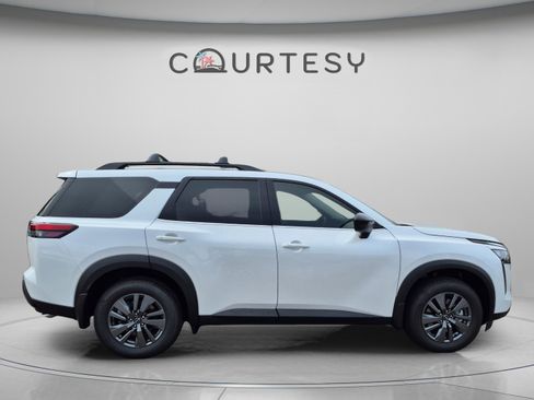 New 2026 Nissan Pathfinder SV w/ Cargo Package FWD image 7