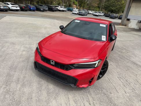 Used 2025 Honda Civic Sport image 3
