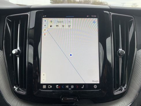 Used 2025 Volvo XC60 B5 Plus image 24