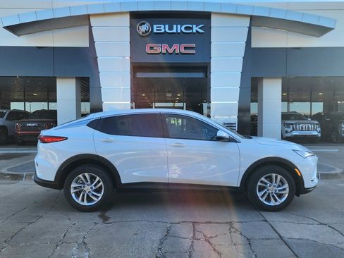 New 2026 Buick Envista Preferred image 3