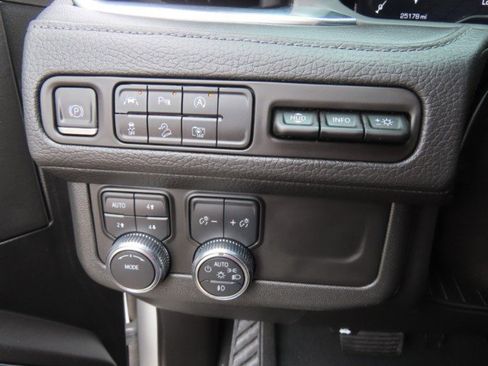 Used 2023 GMC Yukon Denali w/ LPO, Floor Liner Package AWD/4WD image 26