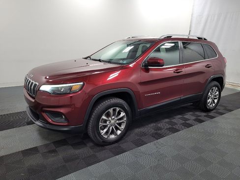 Used 2019 Jeep Cherokee Latitude Plus AWD/4WD image 2