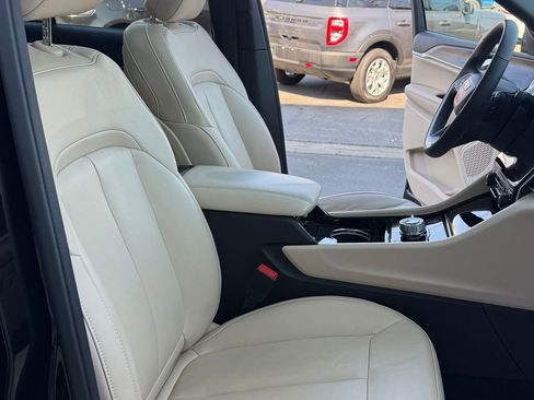 Used 2023 Jeep Grand Cherokee 4WD 4xe image 26