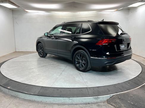 Used 2024 Volkswagen Tiguan SE image 3