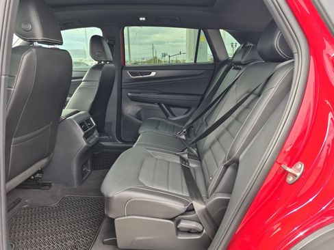 Used 2024 Volkswagen Atlas Cross Sport SEL R-Line AWD/4WD image 27