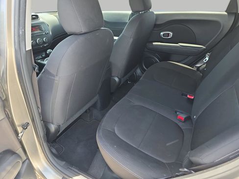 Used 2016 Kia Soul FWD image 27
