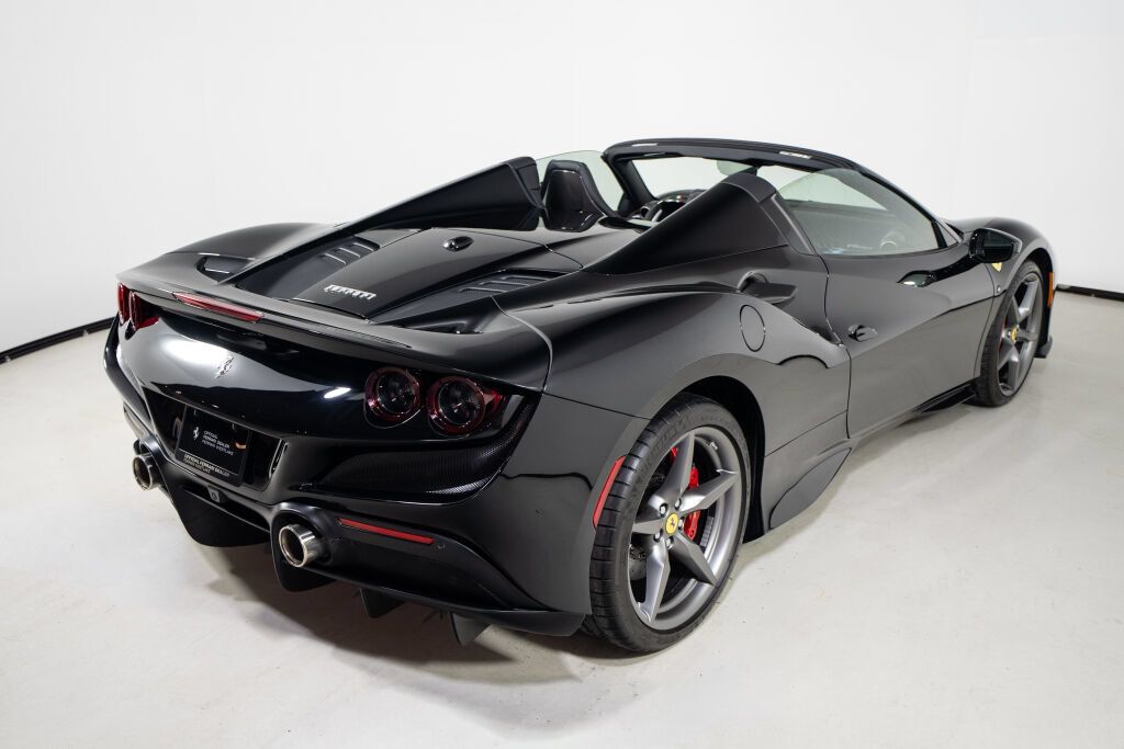 Used 2023 Ferrari F8 Tributo RWD image 9
