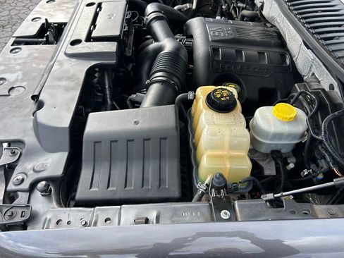 Used 2017 Ford Expedition XLT image 18