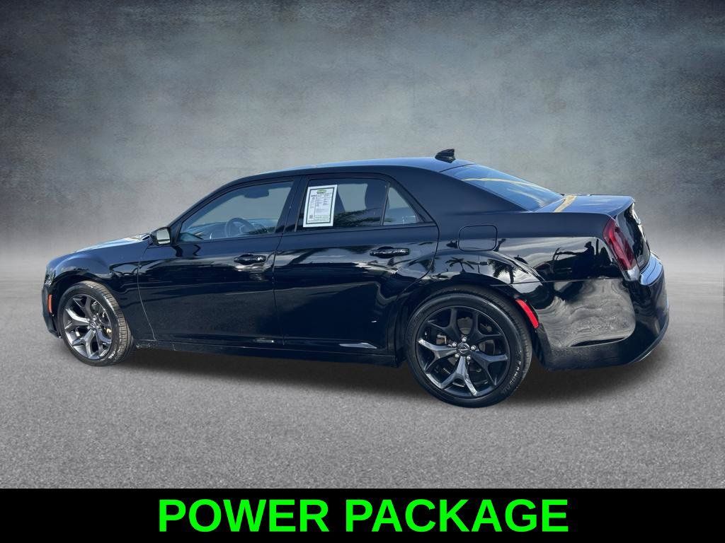 Used 2021 Chrysler 300 Touring w/ Sport Appearance Package RWD image 8