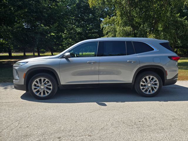 Used 2026 Buick Enclave Preferred FWD image 2