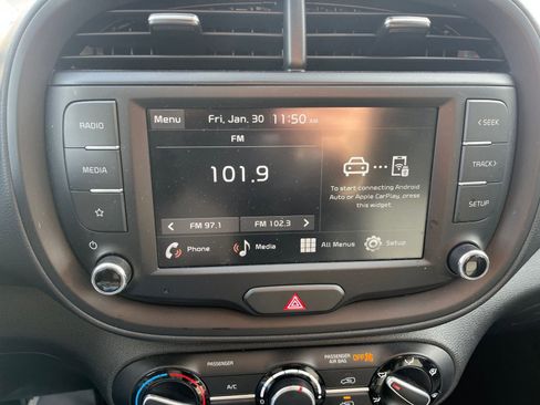 Used 2025 Kia Soul LX w/ LX Technology Package image 17