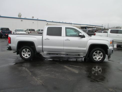 Used 2015 GMC Sierra 1500 SLT w/ Suspension Package, Off-Road image 3