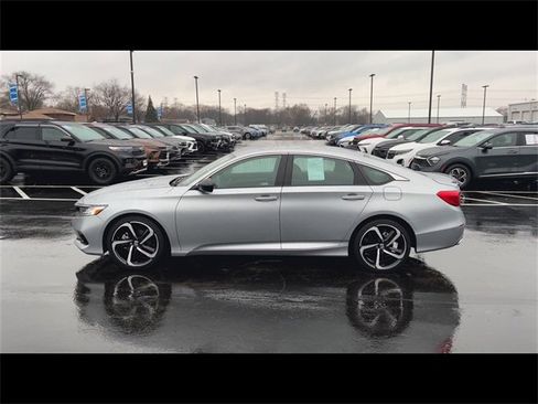 Used 2022 Honda Accord Sport image 5