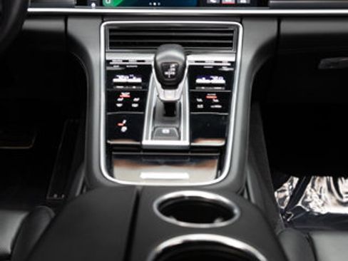 Used 2020 Porsche Panamera GTS w/ Premium Package Plus image 84
