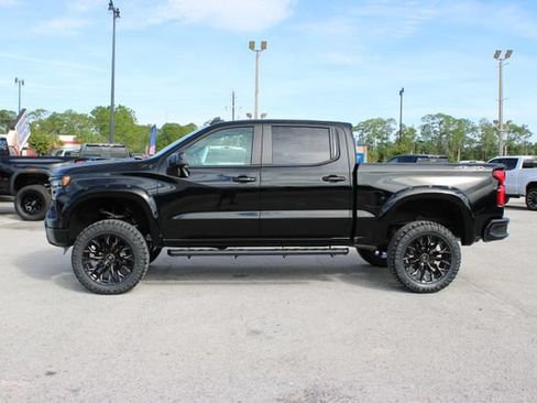 Used 2025 Chevrolet Silverado 1500 RST w/ Dark Appearance Package AWD/4WD image 6