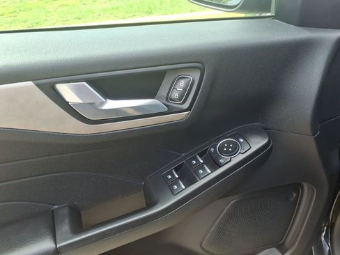 Used 2022 Ford Escape SEL FWD image 15