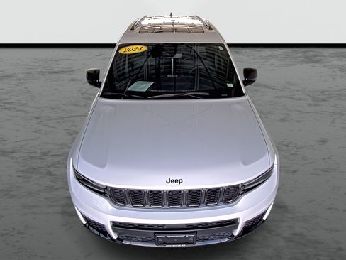 Used 2024 Jeep Grand Cherokee L Altitude AWD/4WD image 6