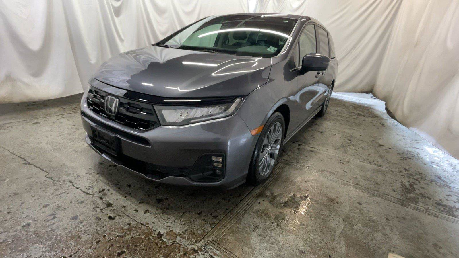 Certified 2025 Honda Odyssey Touring image 13