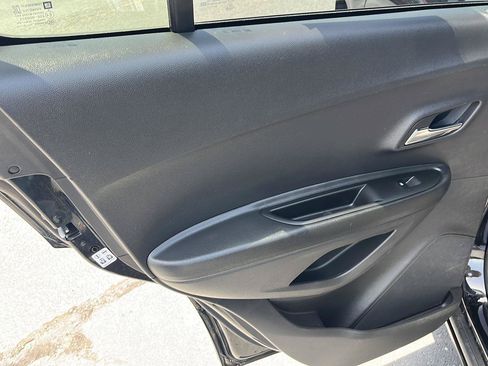 Used 2021 Chevrolet Trax LS w/ Tint and Cruise Package FWD image 21