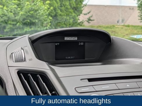 Used 2017 Ford Escape SE w/ SE Cold Weather Package AWD/4WD image 19