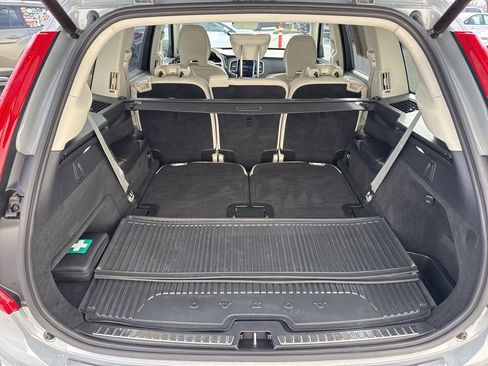 Used 2024 Volvo XC90 B5 Plus image 12