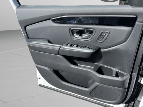 New 2025 Honda Pilot EX-L image 25