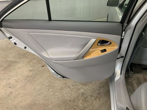 Used 2007 Toyota Camry XLE FWD image 36