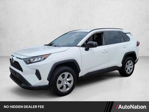 Used 2021 Toyota RAV4 LE FWD image 1