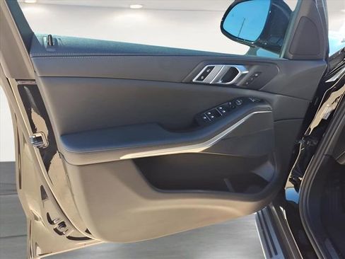 Used 2019 BMW X5 xDrive40i w/ Premium Package 2 AWD/4WD image 12