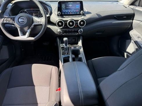 Used 2025 Nissan Sentra SV FWD image 11