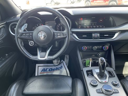 Used 2022 Alfa Romeo Stelvio Veloce AWD/4WD image 15