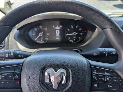 Used 2025 RAM ProMaster 2500 w/ Convenience Group image 22