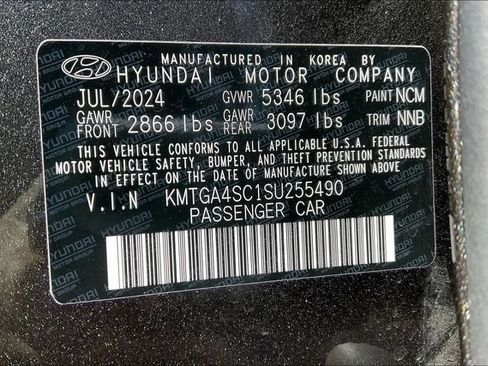 Certified 2025 Genesis G80 2.5T AWD/4WD image 35