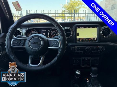Used 2023 Jeep Gladiator Overland w/ Trailer Tow Package AWD/4WD image 7