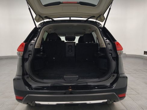 Used 2017 Nissan Rogue S w/ S Appearance Package FWD image 29