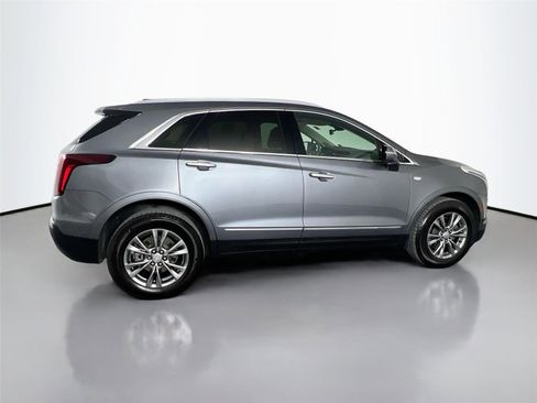 Used 2022 Cadillac XT5 Premium Luxury w/ Technology Package image 7