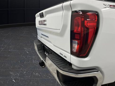 Used 2024 GMC Sierra 2500 SLE image 29