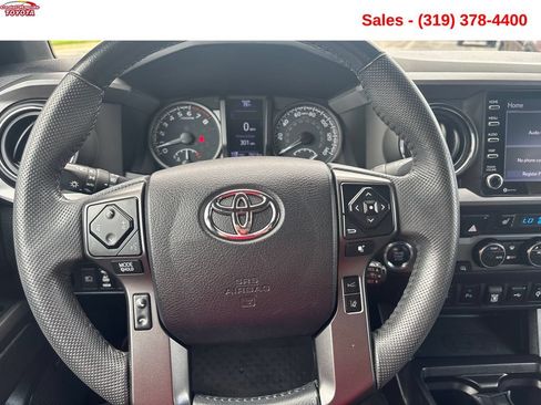 Used 2021 Toyota Tacoma TRD Off-Road w/ TRD Premium Off Road Package AWD/4WD image 17