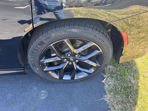 Used 2022 Dodge Charger GT w/ Blacktop Package image 12