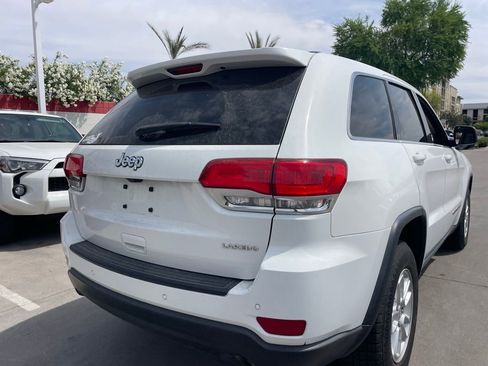 Used 2018 Jeep Grand Cherokee Laredo image 4